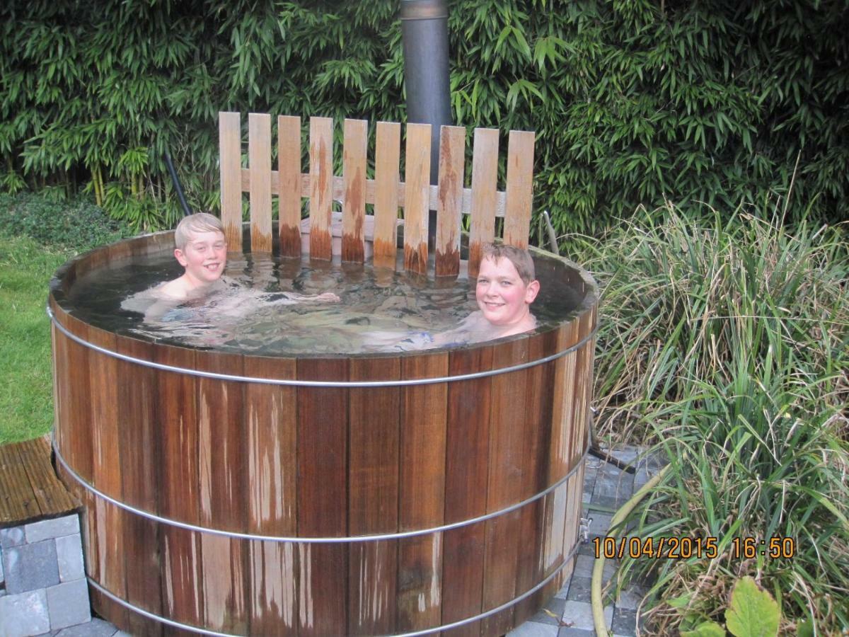 Le Parc Des 4 Saisons Bed & Breakfast Correze Bagian luar foto